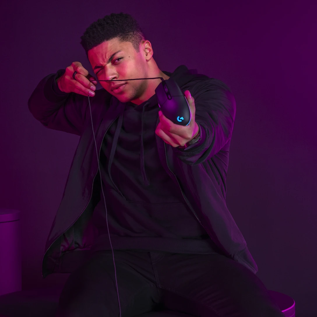 Logitech G203 Wired Gaming Mouse use view